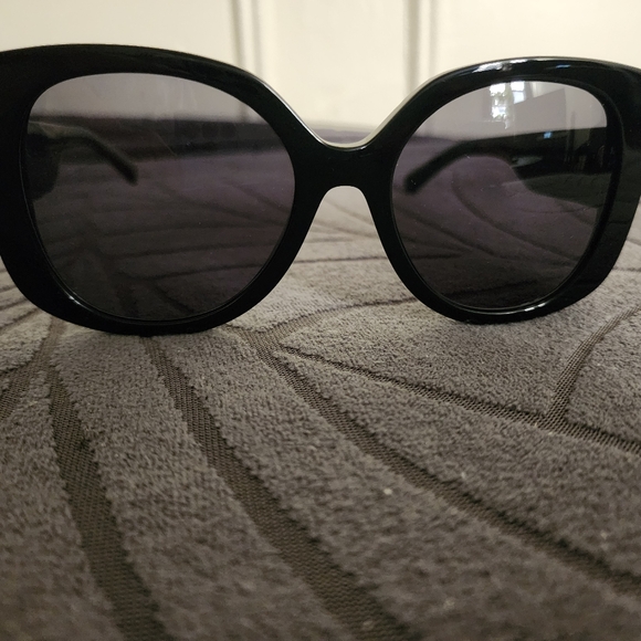 Authentic Versace Sunglasses - Picture 13 of 17